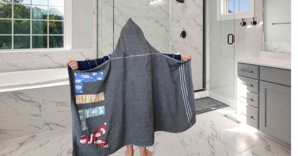 Hooded towel with Letter Applique